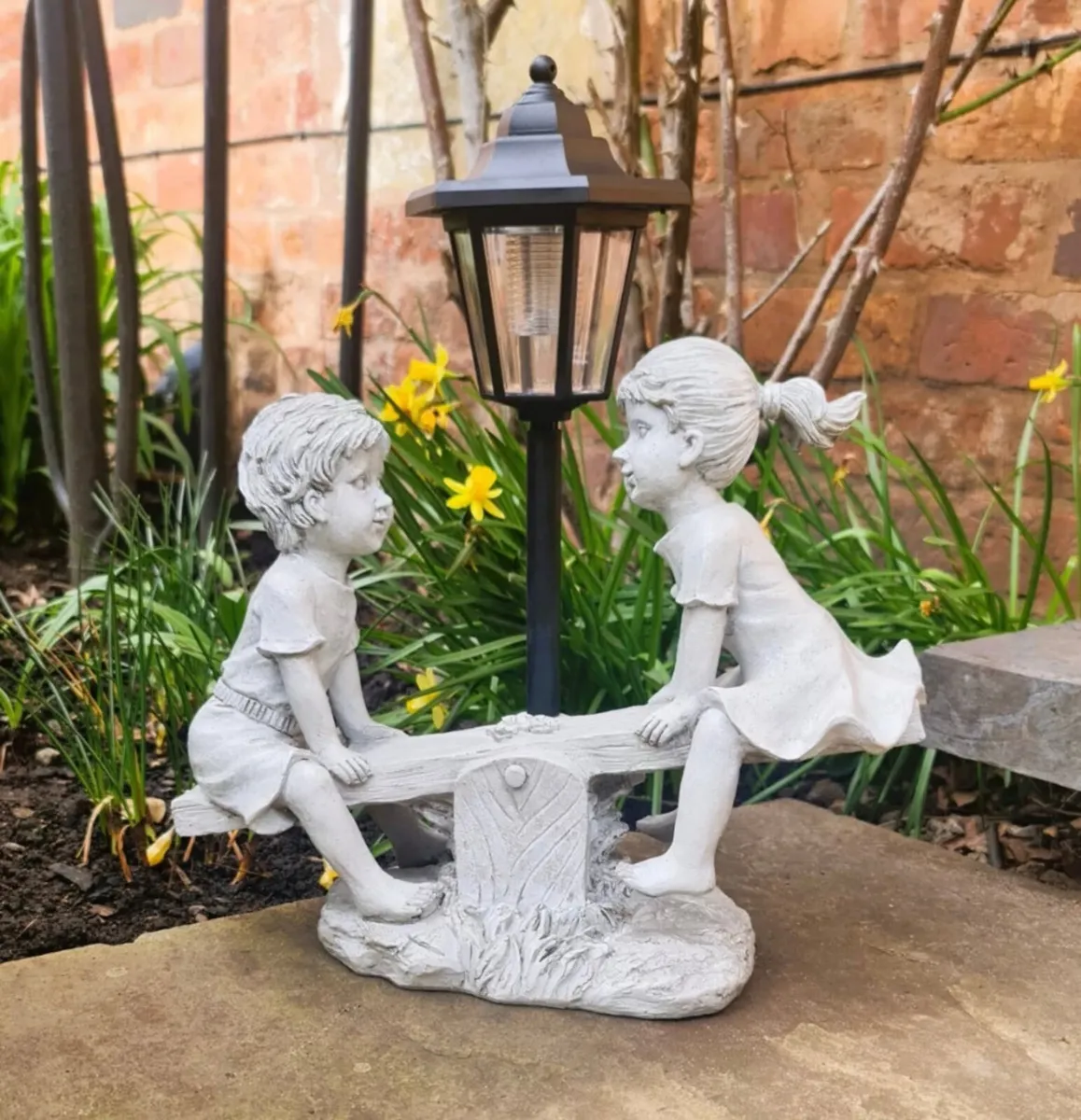 Solar Light Boy & Girl Seesaw - Image 4