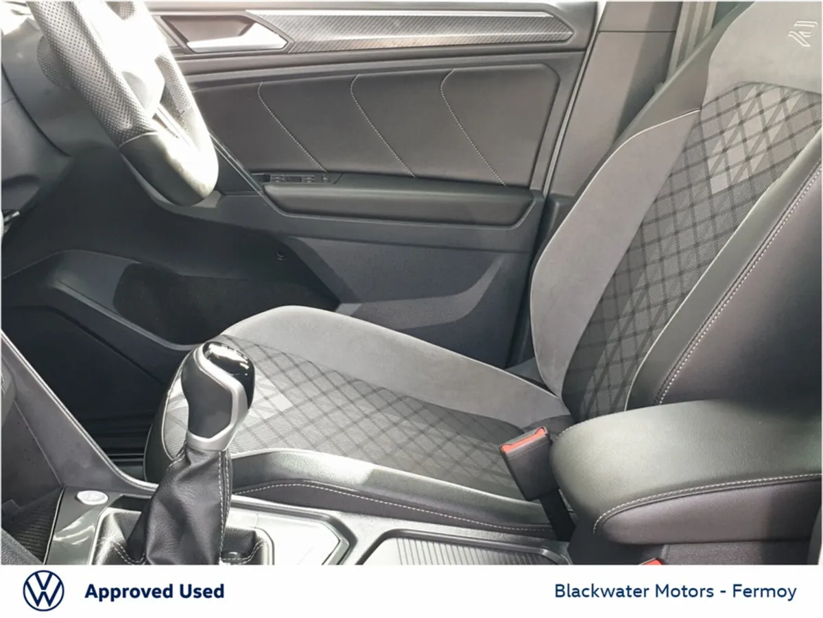 Volkswagen Tiguan 2.0TDI 150BHP R-L WITH REAR VIEW - Image 4