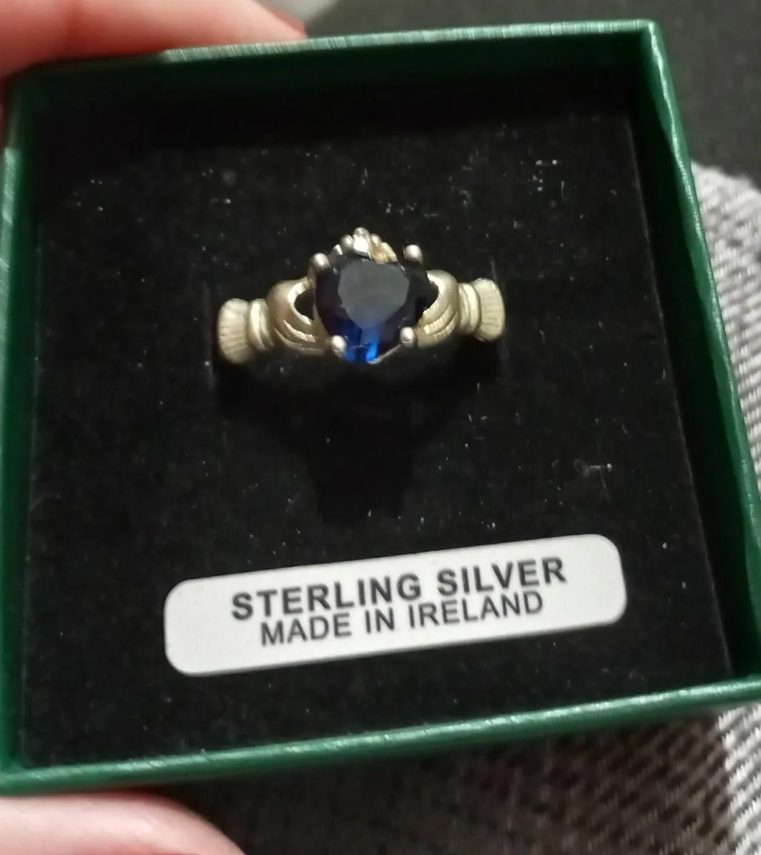 Blue Saphire Cladagh ring - Image 4