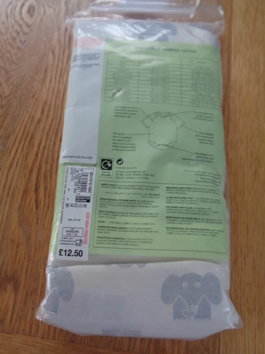 M&S Organic Baby Shortsleeve Bodysuits x 7 - Image 2