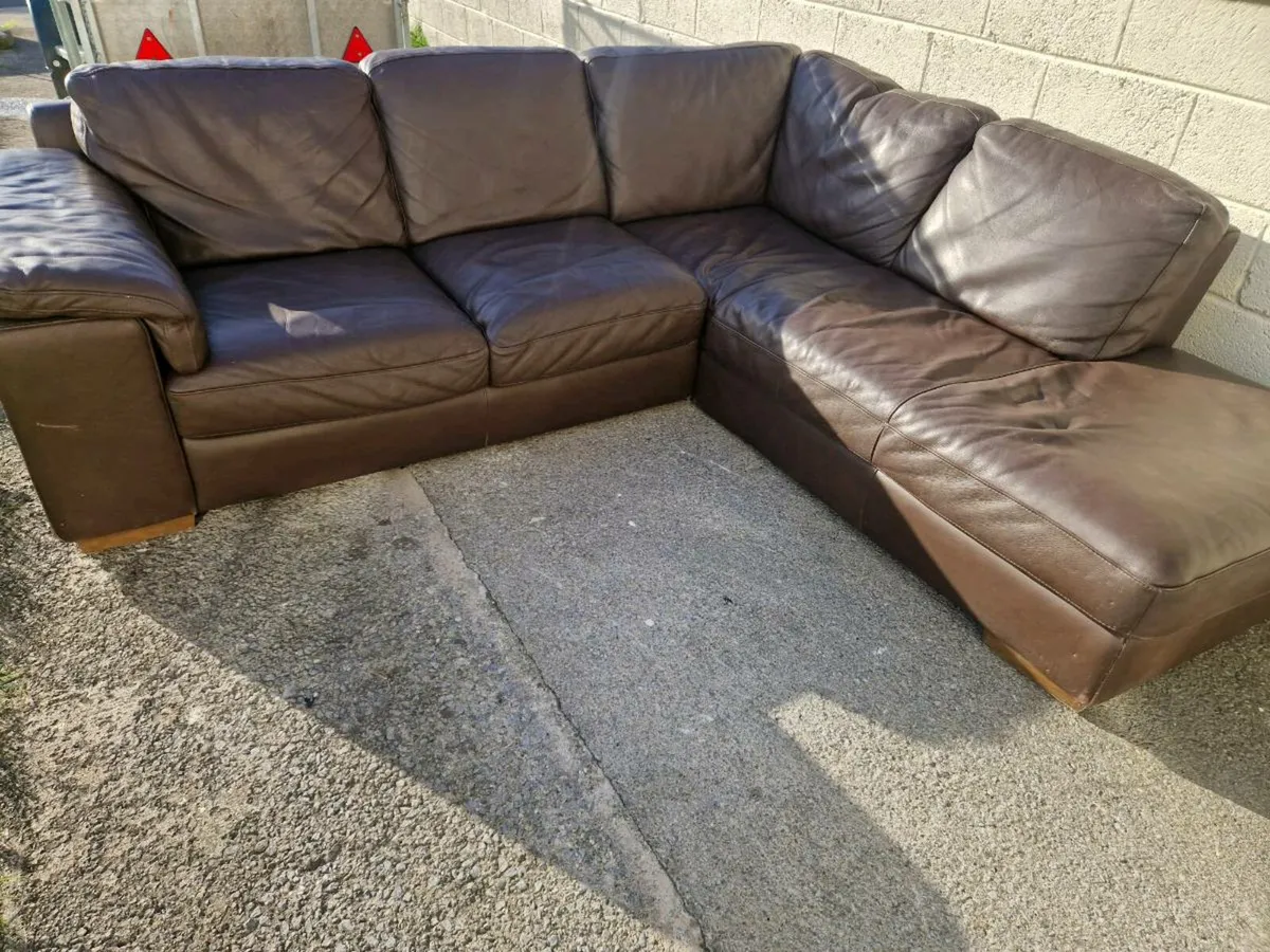 Leather corner sofa - Image 1