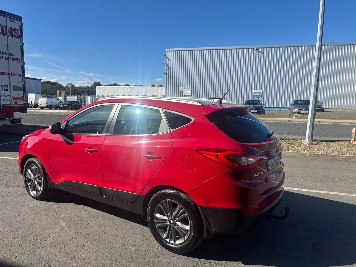 141 Hyundai ix35 - Image 2
