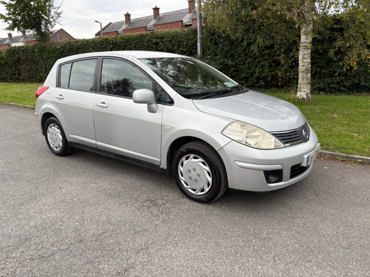 Nissan Tiida 1.6 5DR SE - Image 1