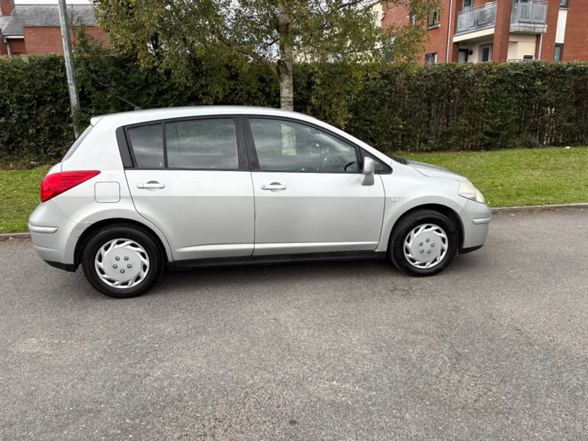 Nissan Tiida 1.6 5DR SE - Image 3