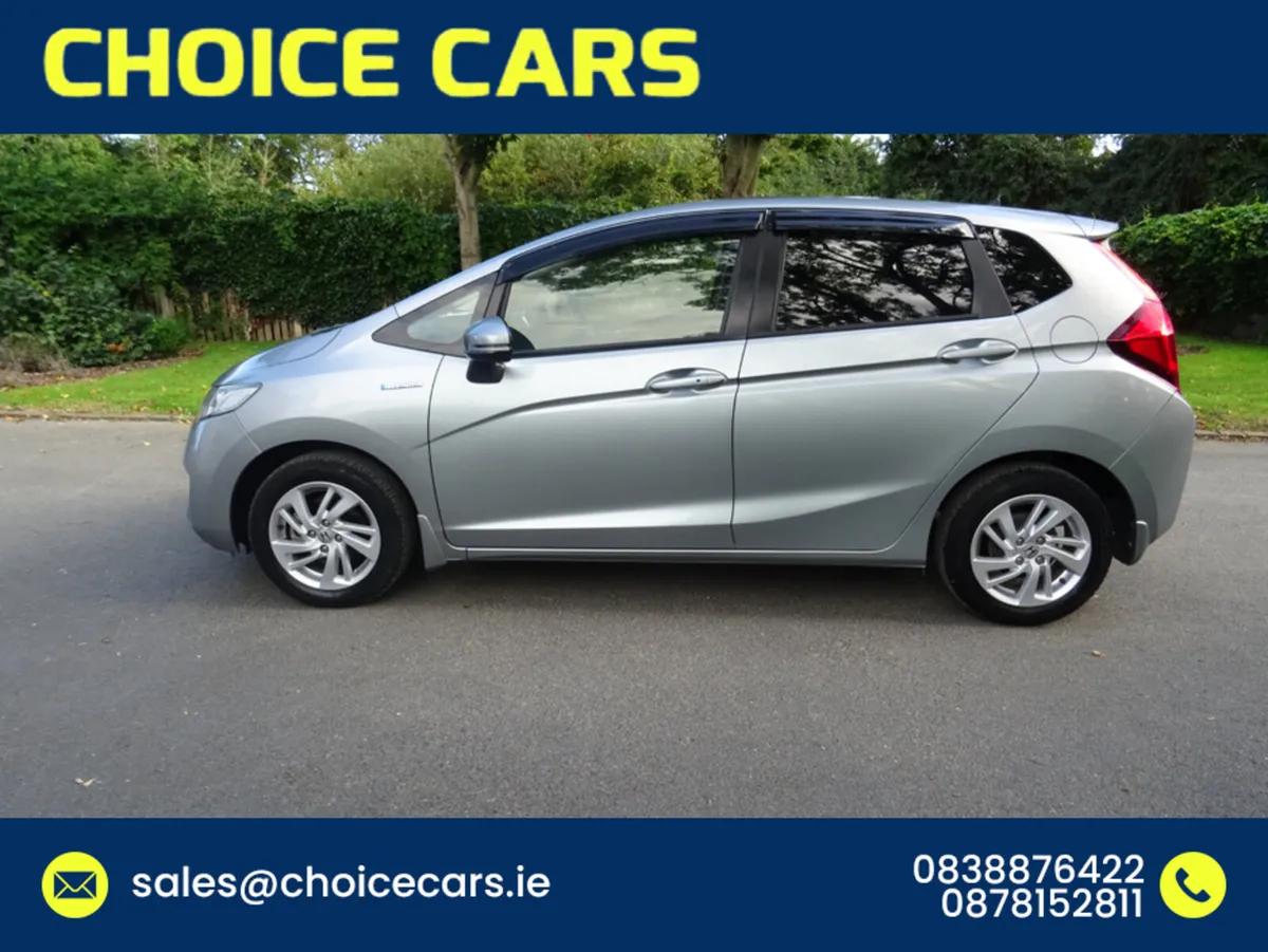 Honda Fit 1.5 AUTO HYBRID L SPEC - Image 3