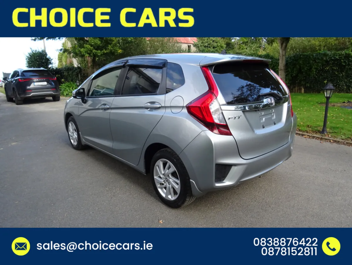 Honda Fit 1.5 AUTO HYBRID L SPEC - Image 4