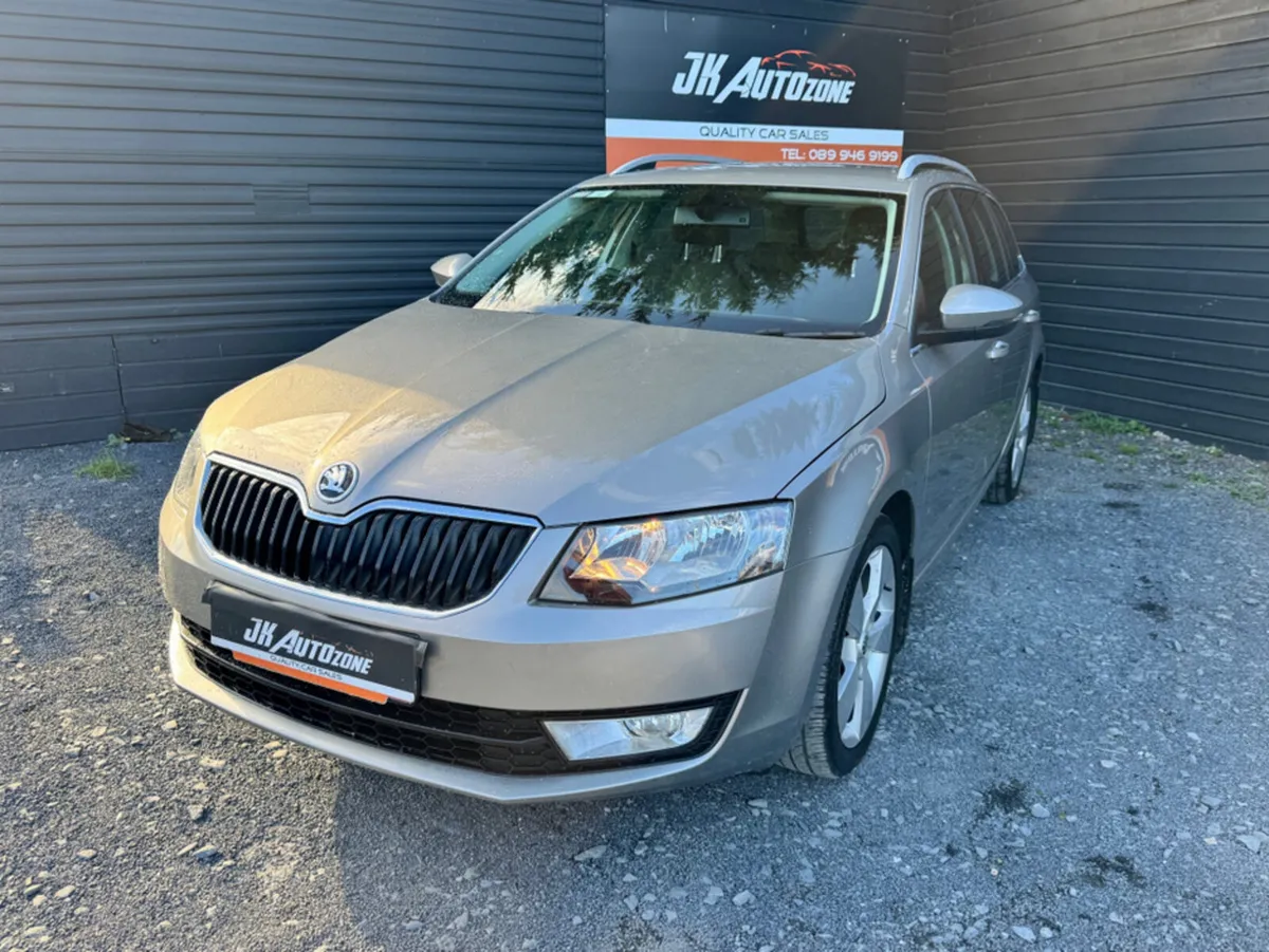 Skoda Octavia 1.6 TDI COMBI STYLE 5DR - Image 1