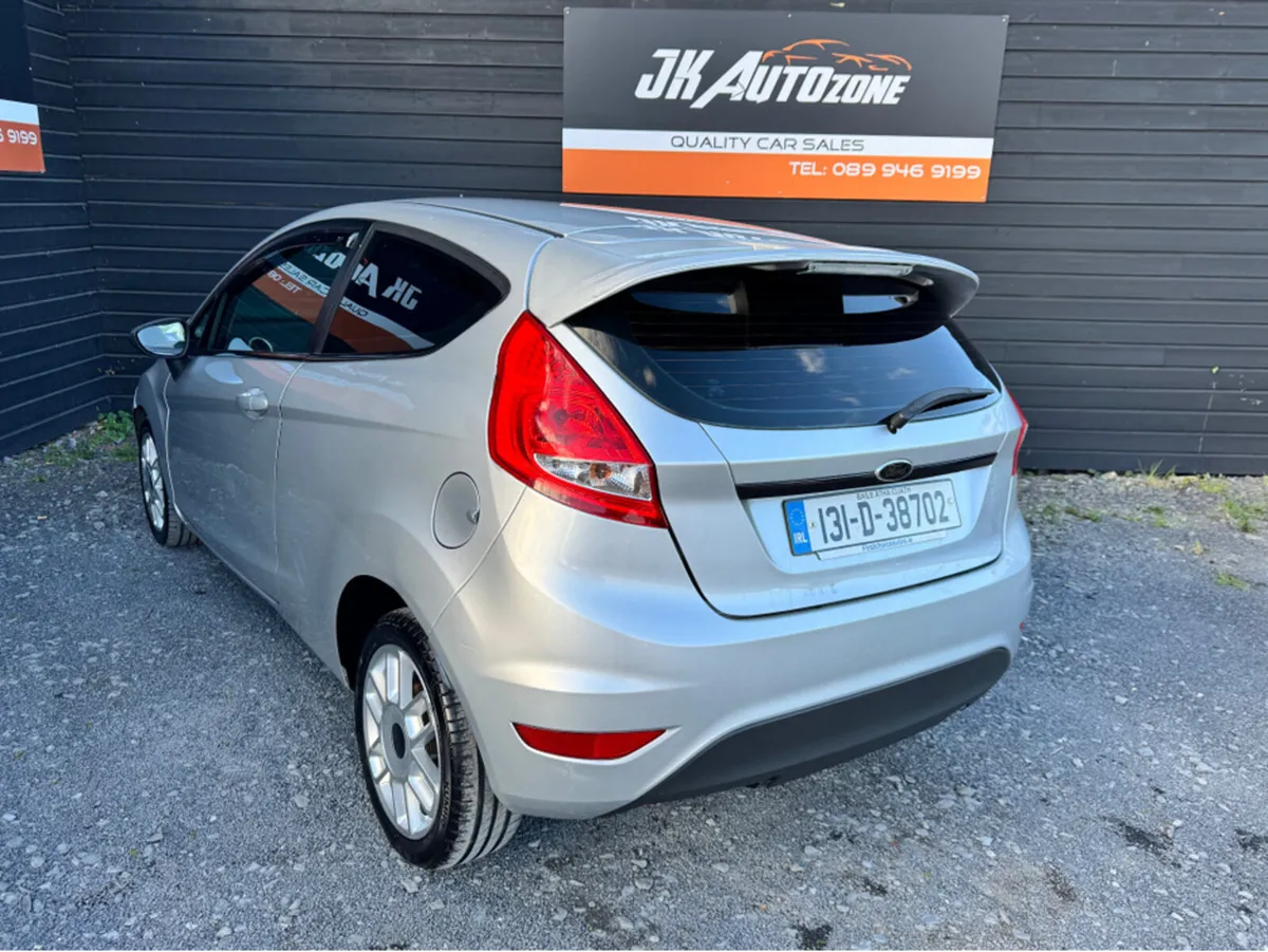 Ford Fiesta 1.25 ZETEC 3DR ARGENTO - Image 4