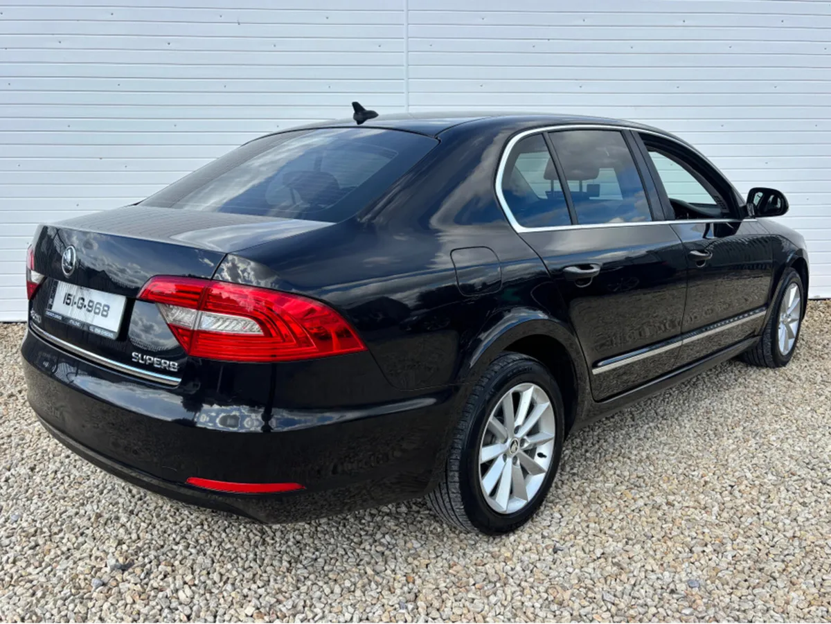 Skoda Superb AMBITION 1.6 TDI 105HP 4 4DR - Image 4