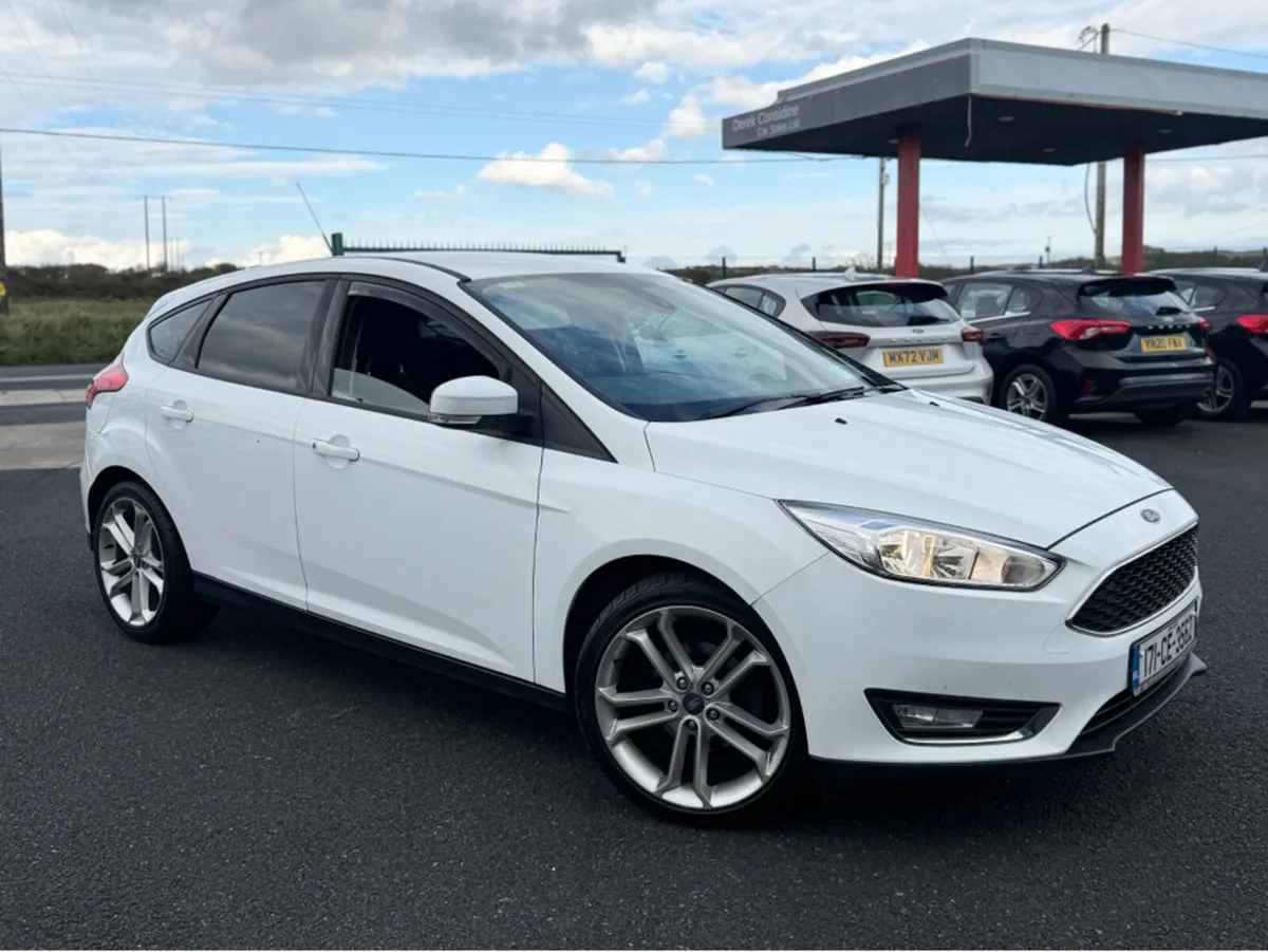 Ford Focus 1.5 TDCI STYLE 120PS 5DR - Image 1