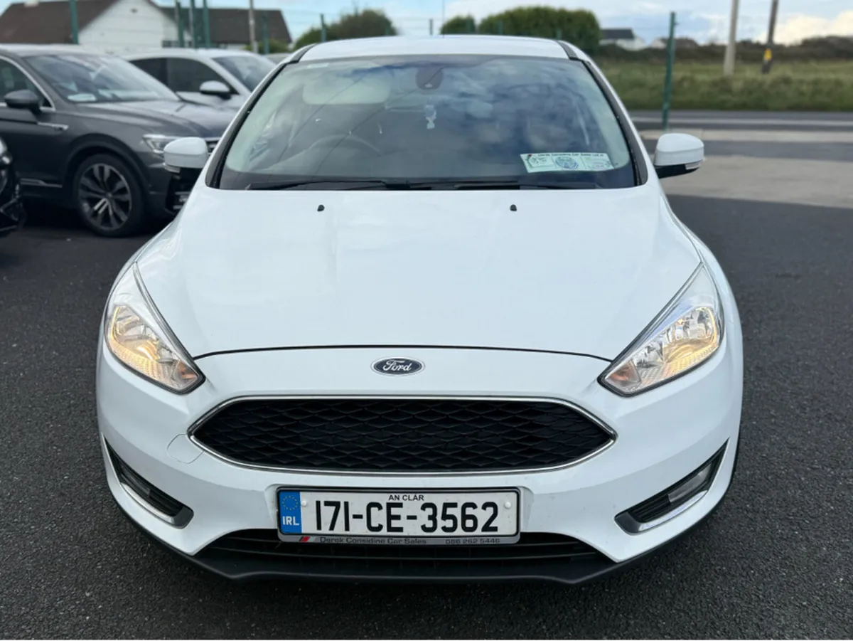 Ford Focus 1.5 TDCI STYLE 120PS 5DR - Image 2