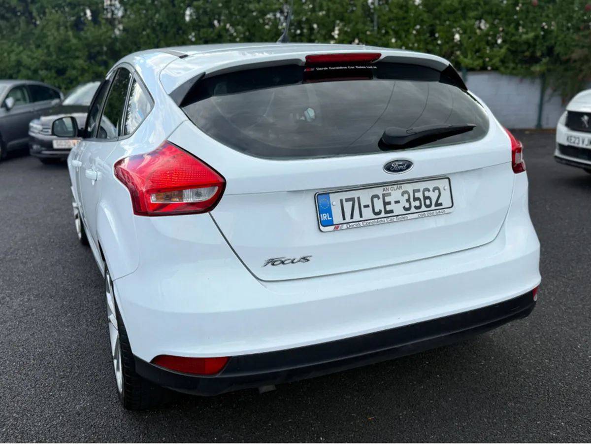 Ford Focus 1.5 TDCI STYLE 120PS 5DR - Image 4