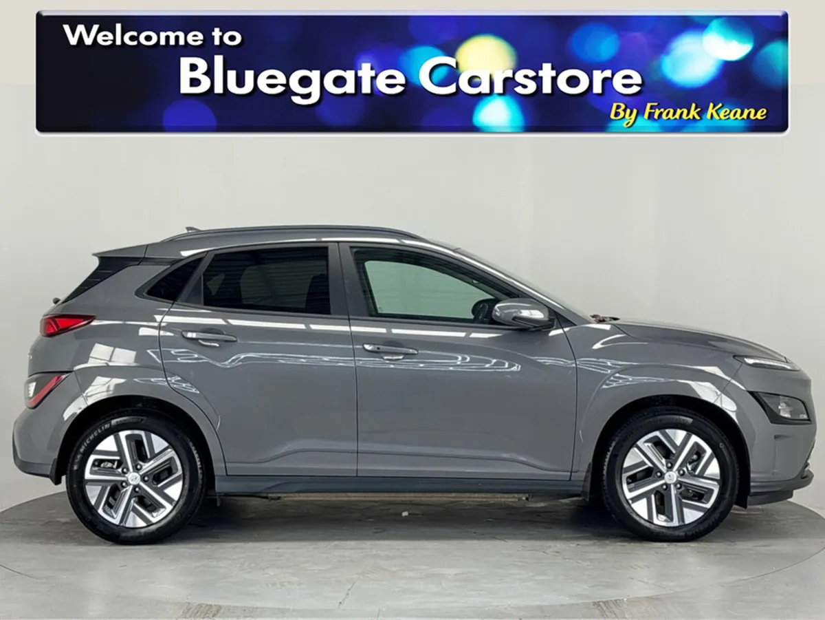 Hyundai KONA KAUAI EXECUTIVE 39 EV 5DR AUTO - Image 2