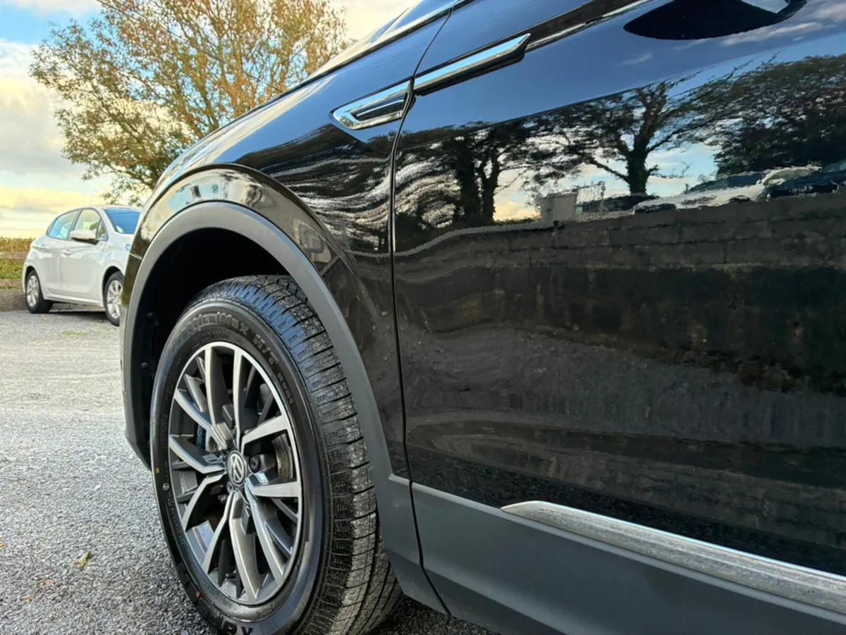 Volkswagen Tiguan Allspace COMFORTLINE 2.0 TDI MAN - Image 3