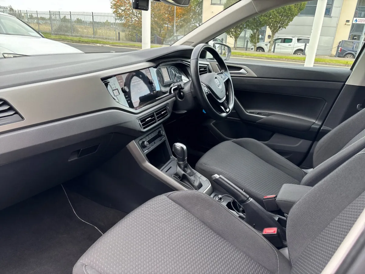 Volkswagen Polo Petrol Automatic - Image 3
