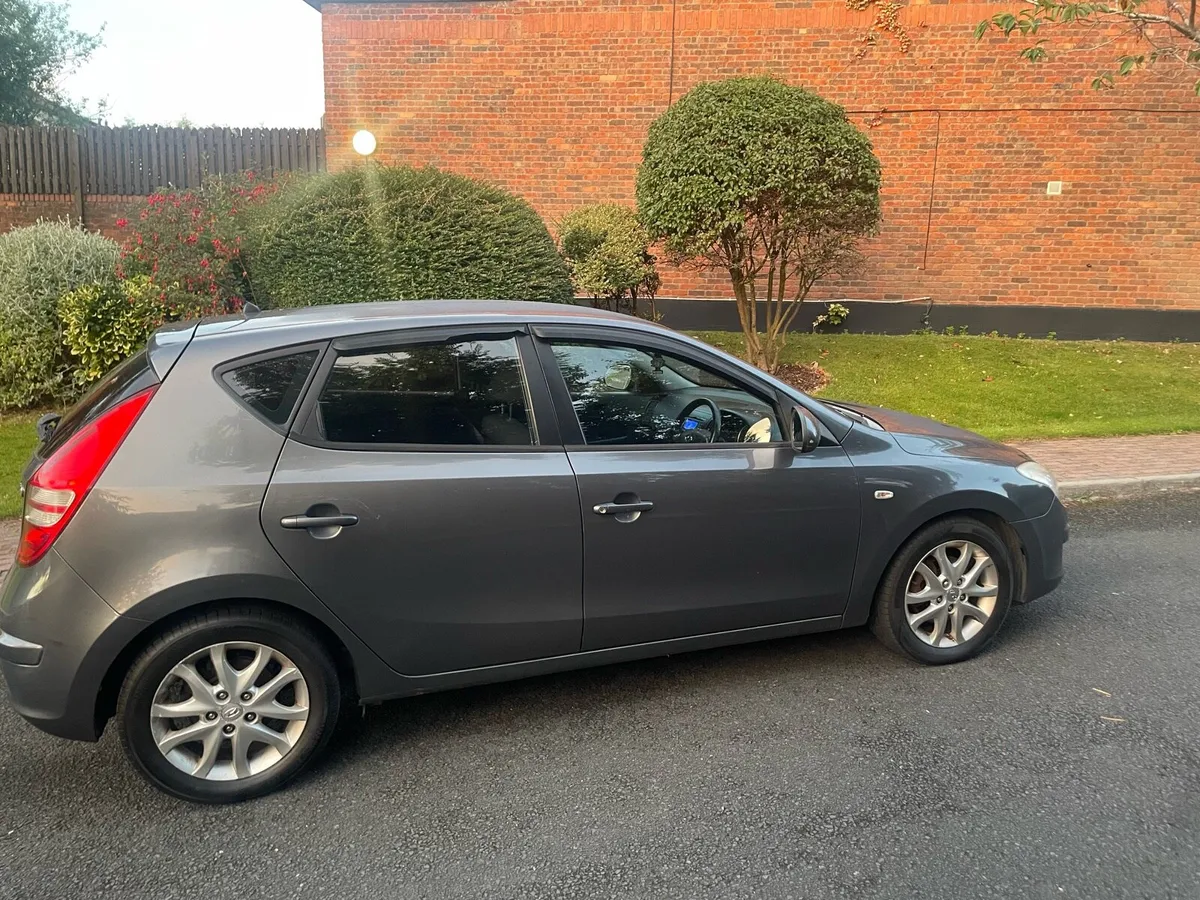 Hyundai i30 diesel nct 3/26 Tax11/25 - Image 2