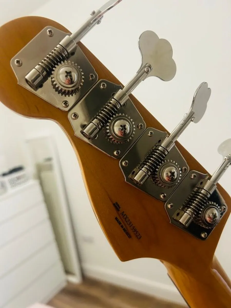 Fender Precision Vintera - Image 4