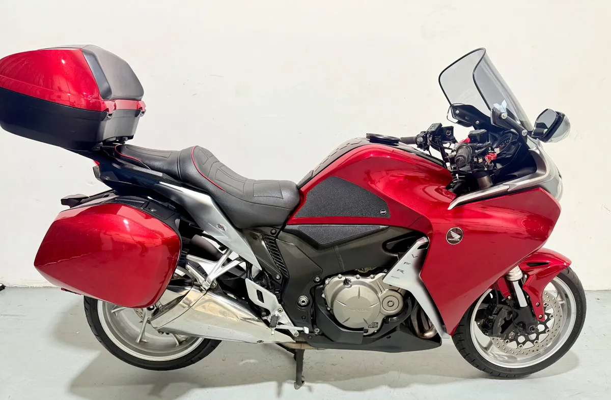 HONDA VFR 1200 - Image 1