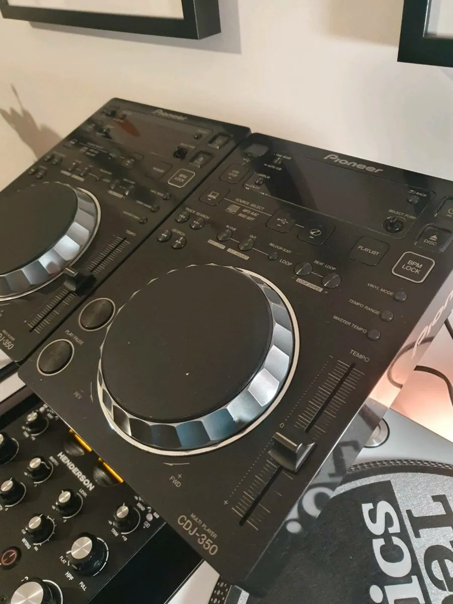 2 x Pioneer CDJ 350 (Read Description( - Image 3