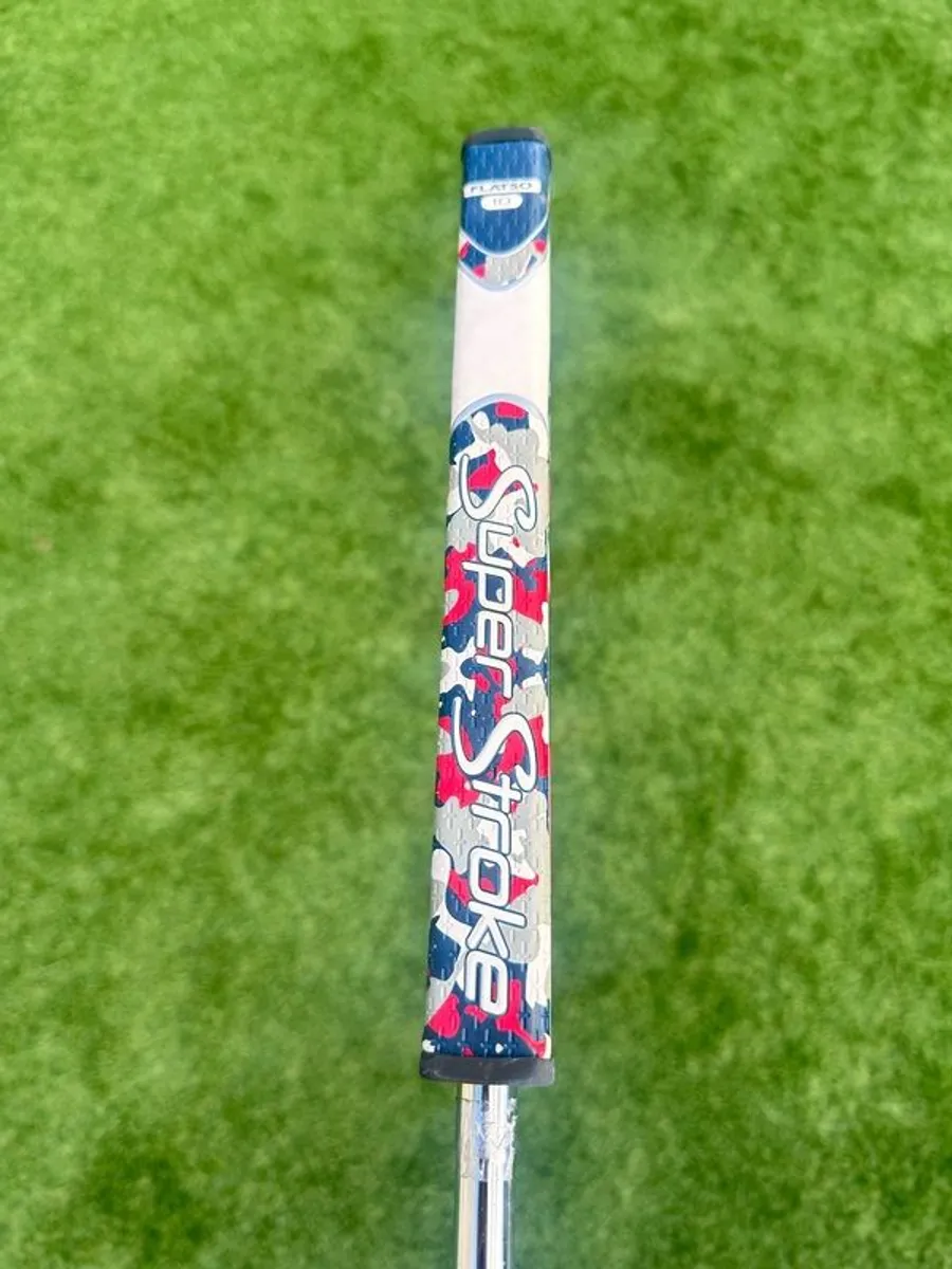 Odyssey 2 Ball Fang Putter - Image 3
