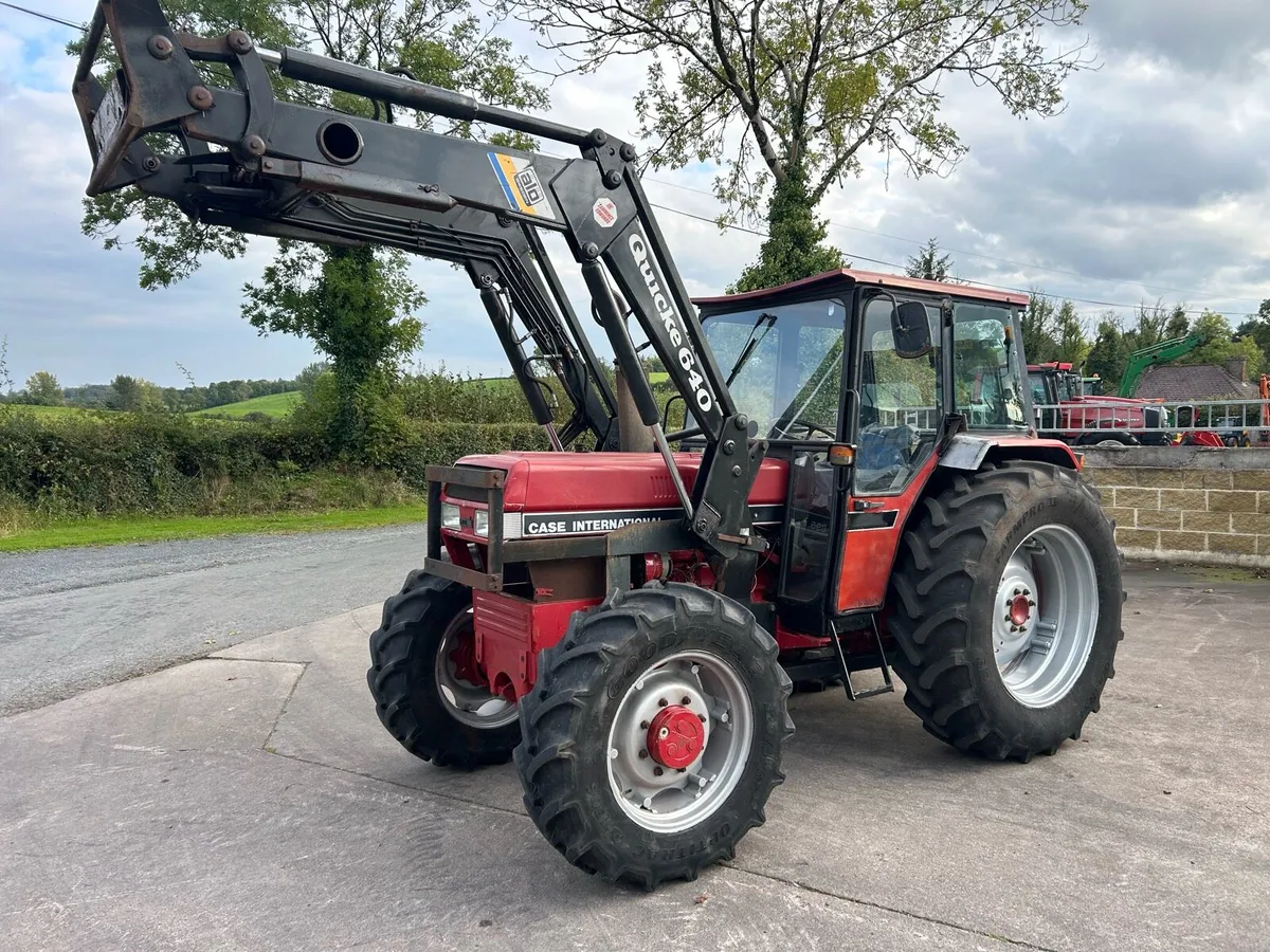 Case international 895 plus loader - Image 2