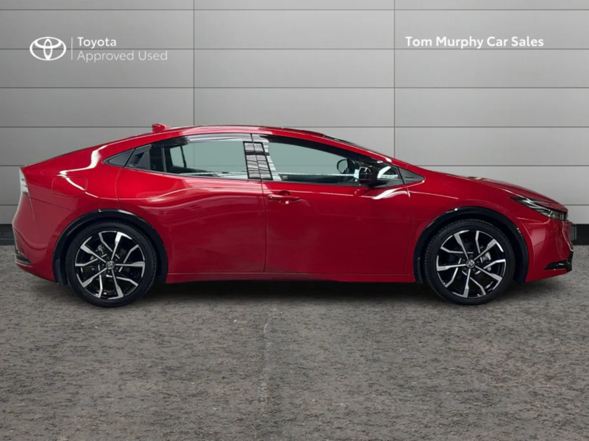 Toyota Prius PRIUS PLUG-IN HYBRID - Image 3
