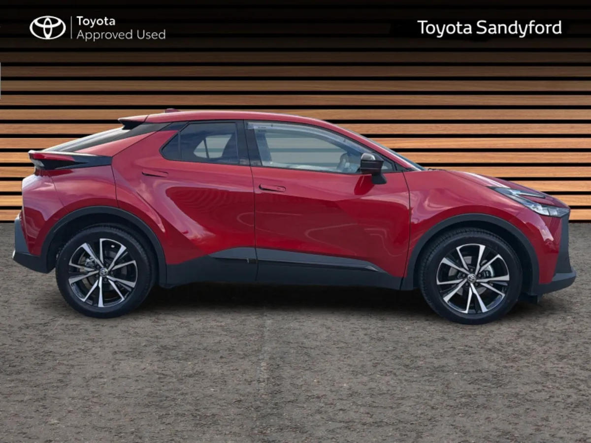 Toyota C-HR **ZERO MILEAGE - SAVE THOUSANDS** FULL - Image 3