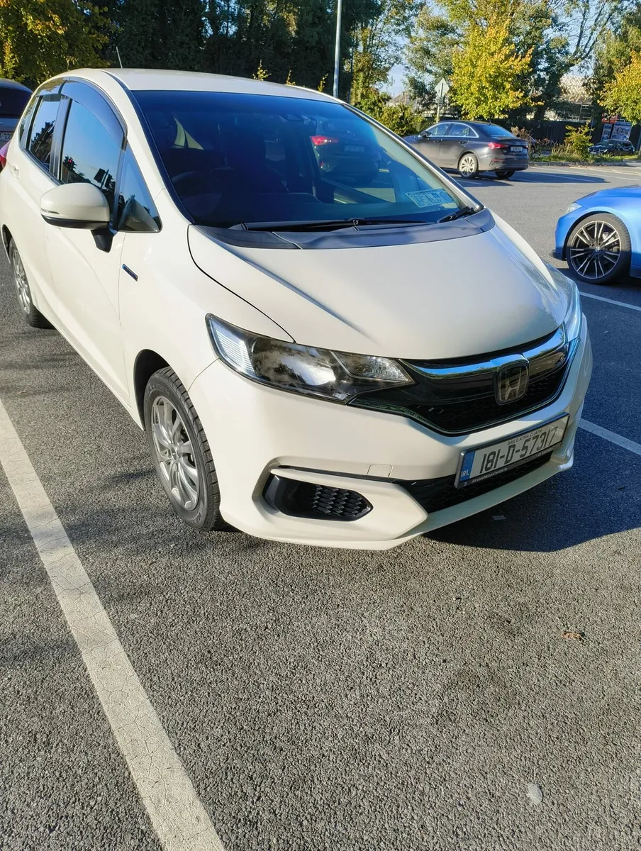 Honda Fit 2018 Hybrid - Image 3