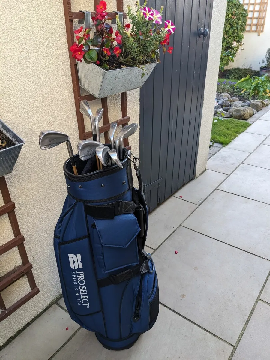Complete Set of Lynx Irons and Golf Bag - Image 3