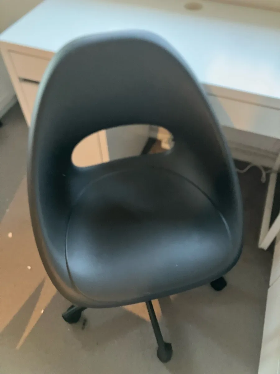 Desk chair - Image 2