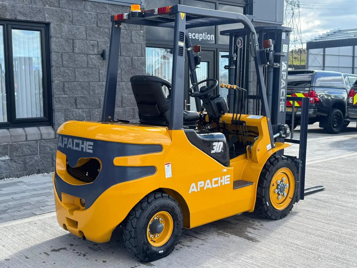 2025 Apache HH307 Forklift - Image 3