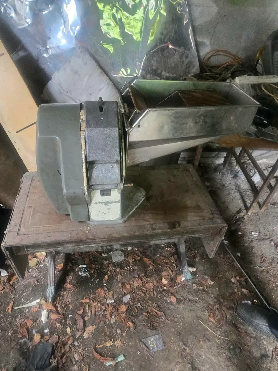 Old chip maker - Image 3