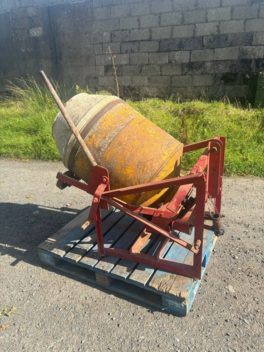 Teagle cement mixer - Image 3