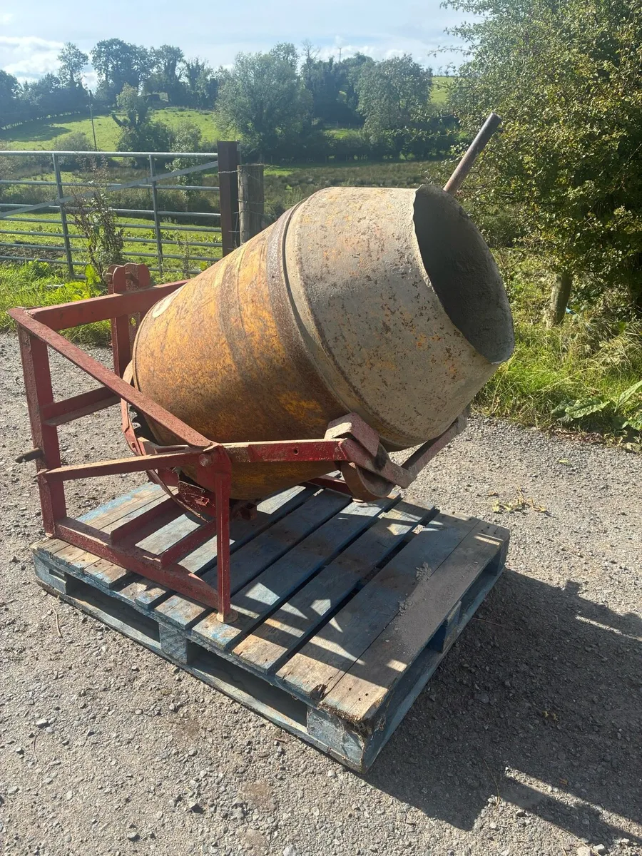 Teagle cement mixer - Image 4