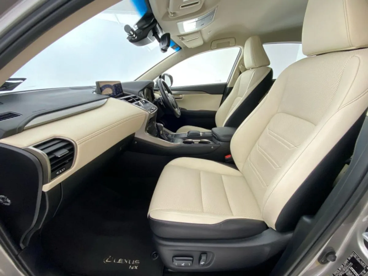 Lexus NX 300h Executive - Image 2