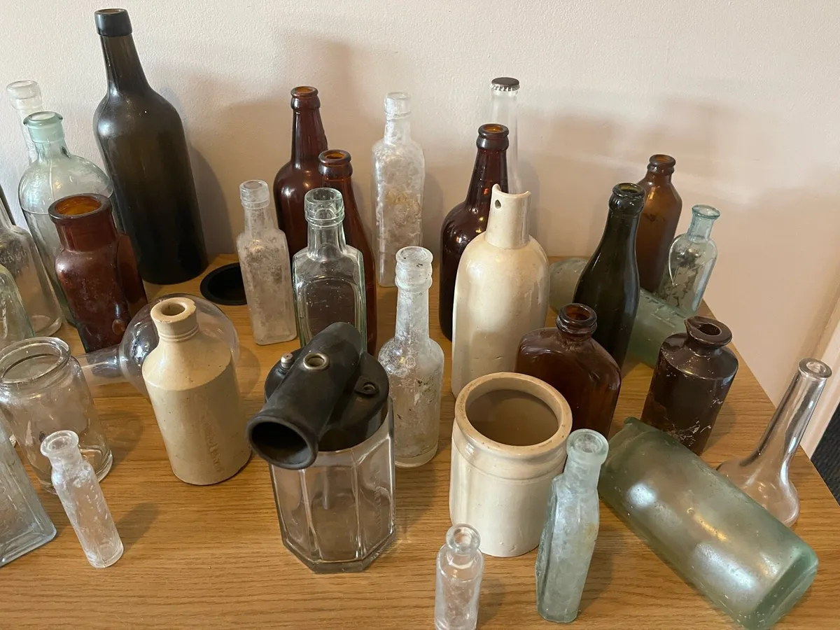 Antique bottle collection (over 50 items) - Image 3