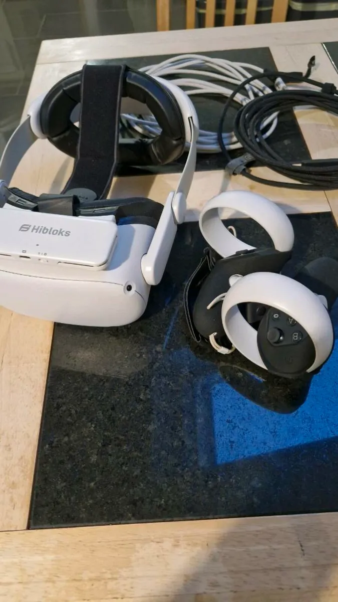 Meta Quest 2 VR 256Gb - Image 1