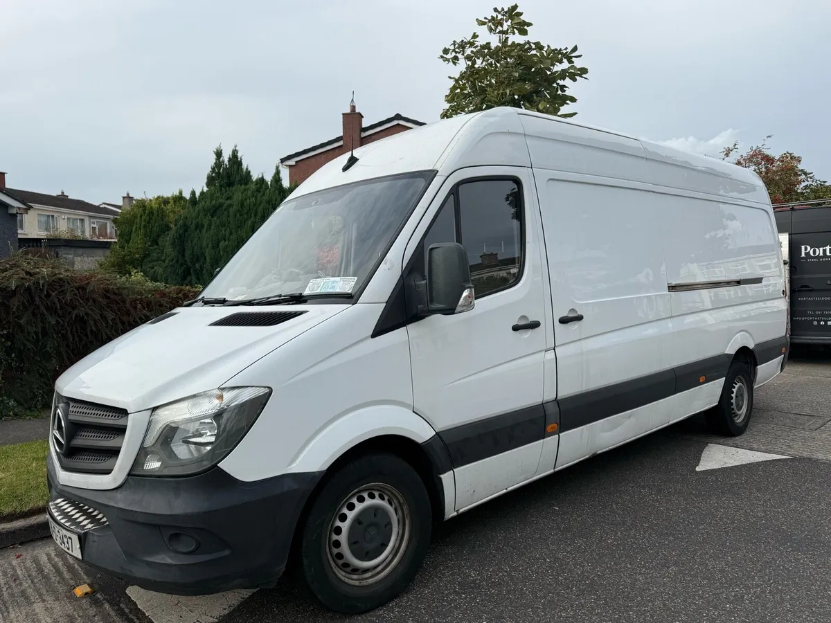 Mercedes Sprinter 2018 long wheel base high roof - Image 3