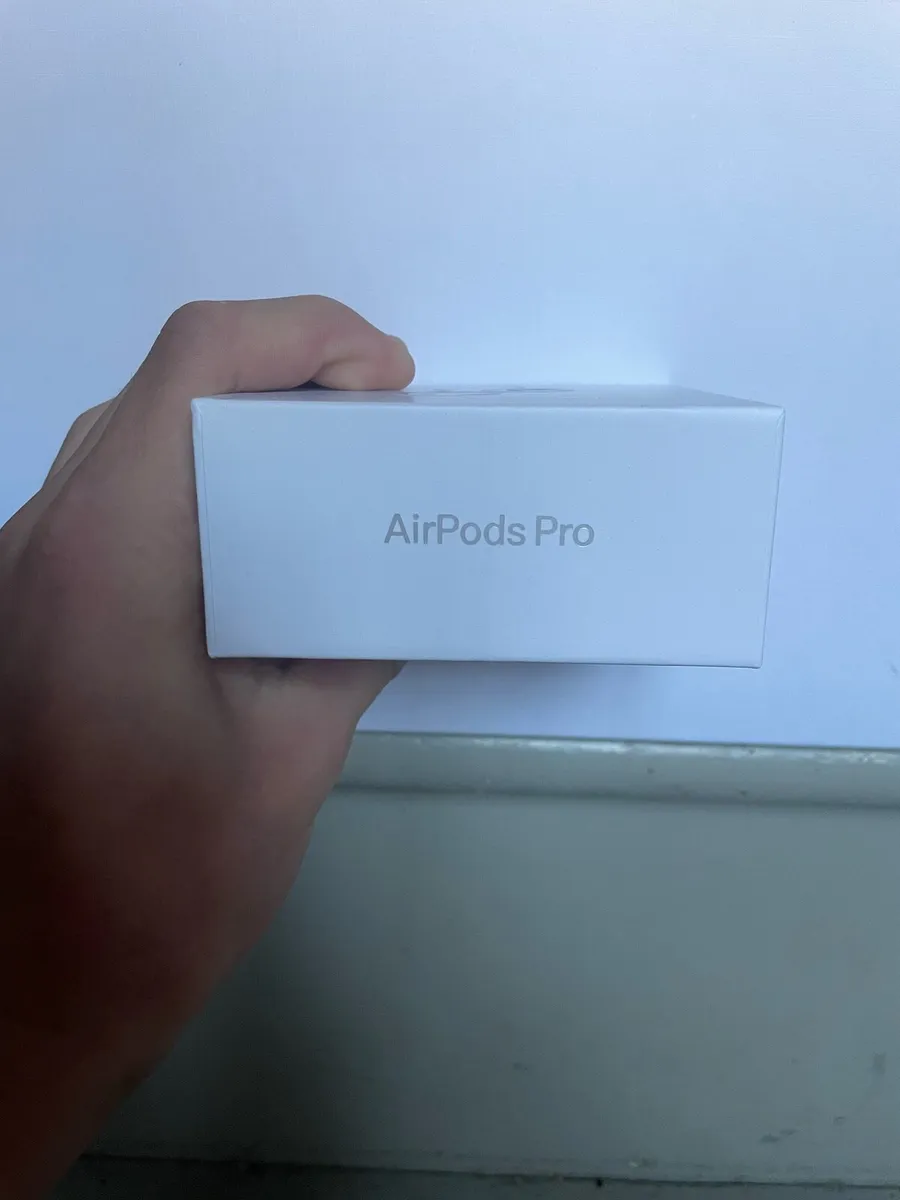 AirPod Pros - Image 3