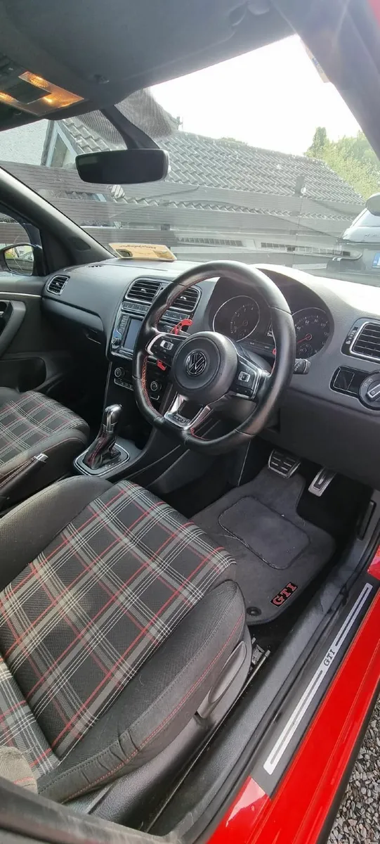 Volkswagen Polo 2015 - Image 4