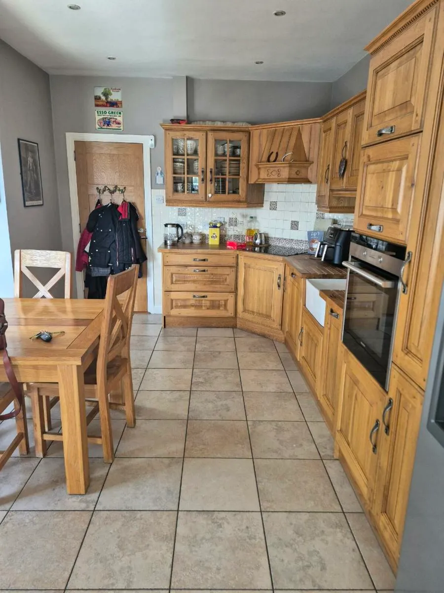 Solid Oak Kitchen with appliances - Image 1