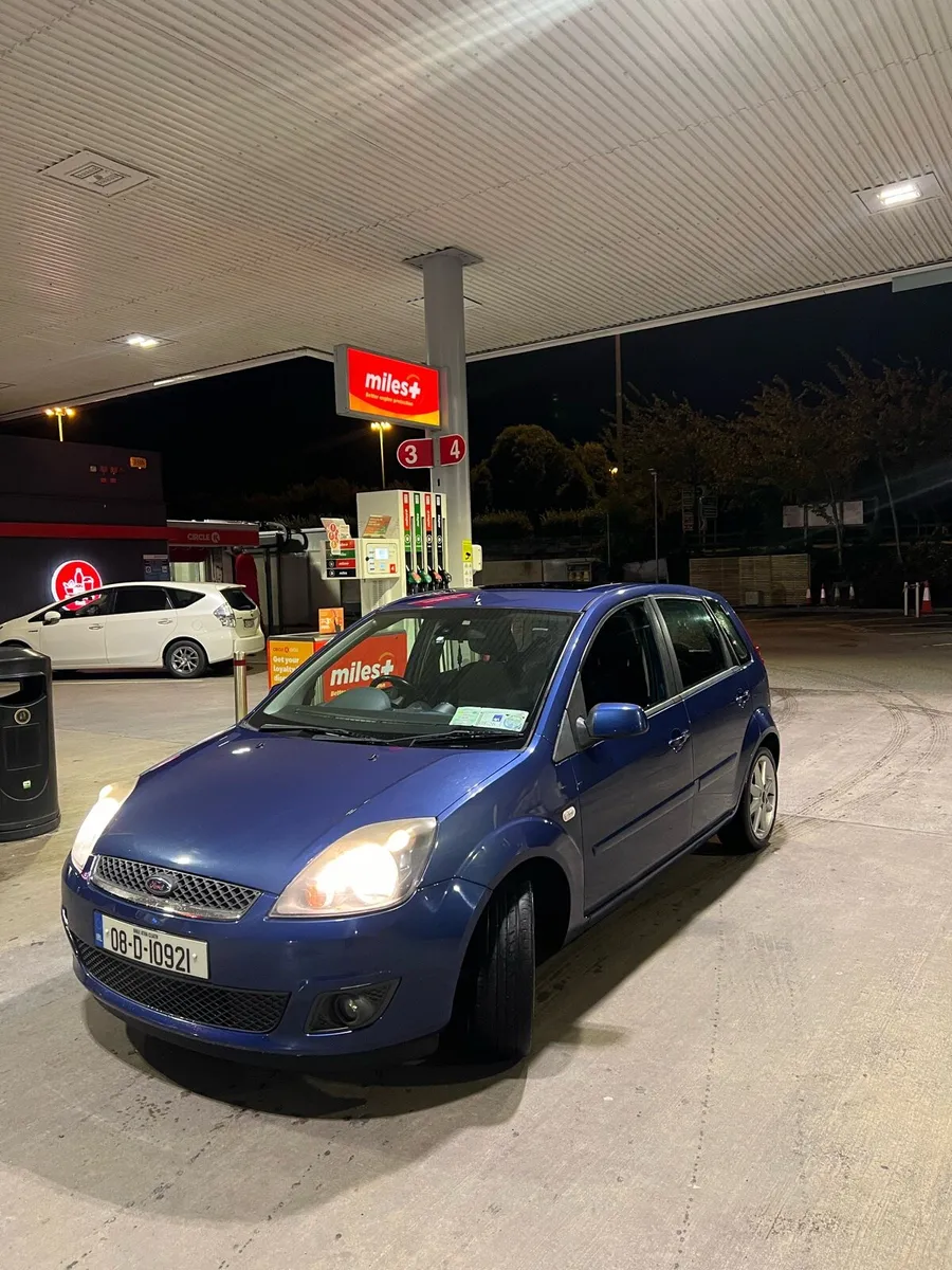 Ford fiesta - Image 2