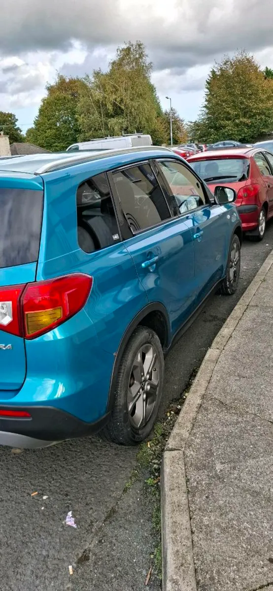 Car - Image 2