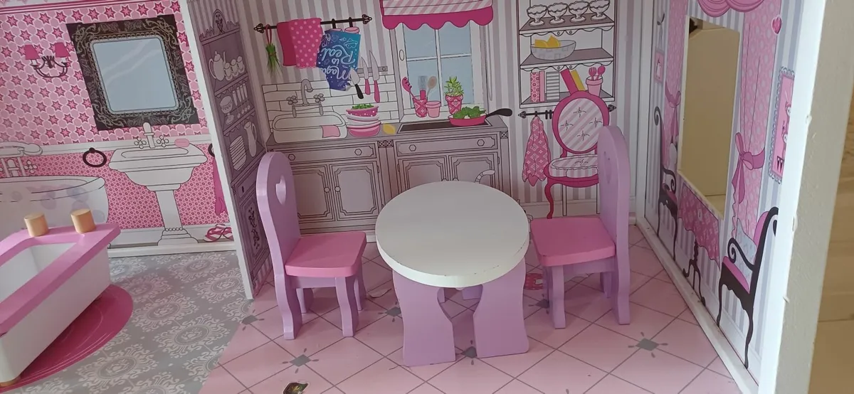 Doll house - Image 4