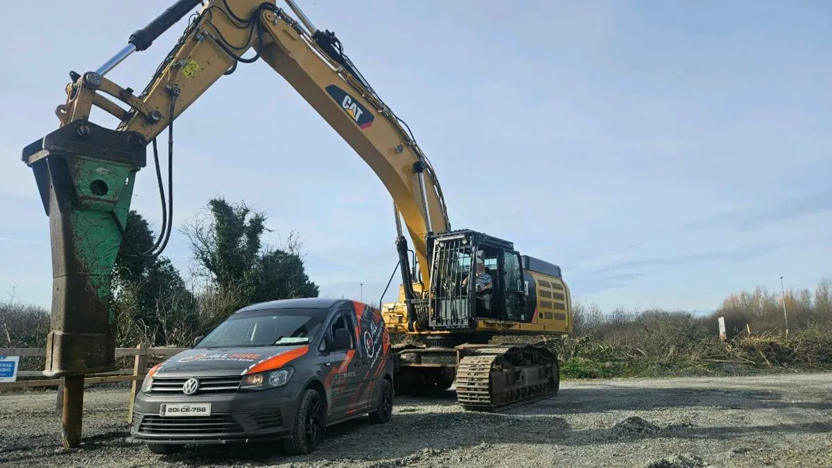 Dozer hire, 50 ton excavator, long reach - Image 3