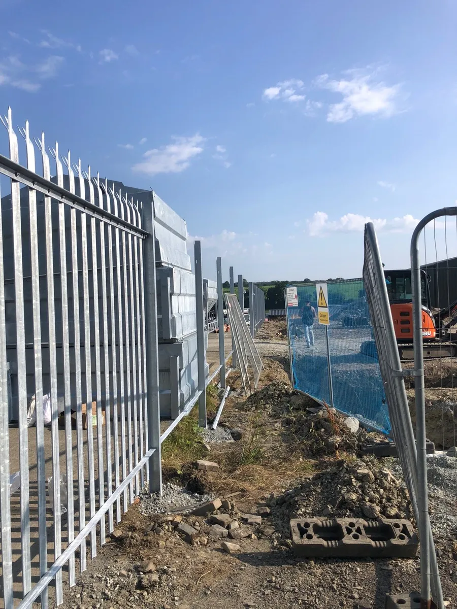 Palisade Fence, Security Fence. Gate - Image 4