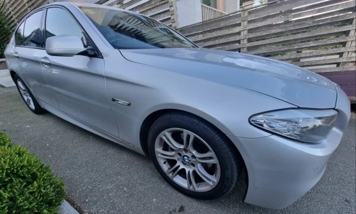 BMW 5-Series 2013 - Image 4