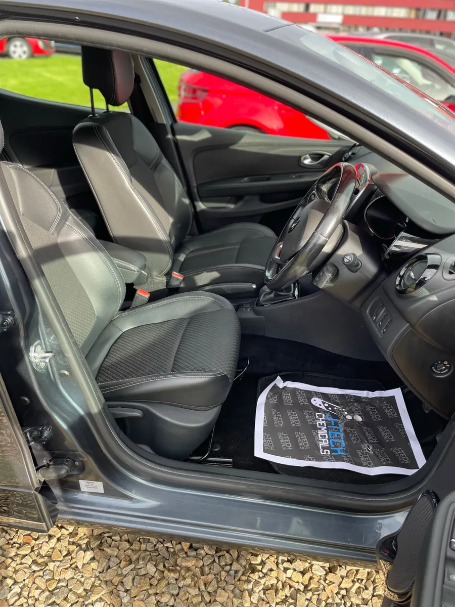 2017 Renault Clio 1.5DCI Dynamique S Nav - Image 4