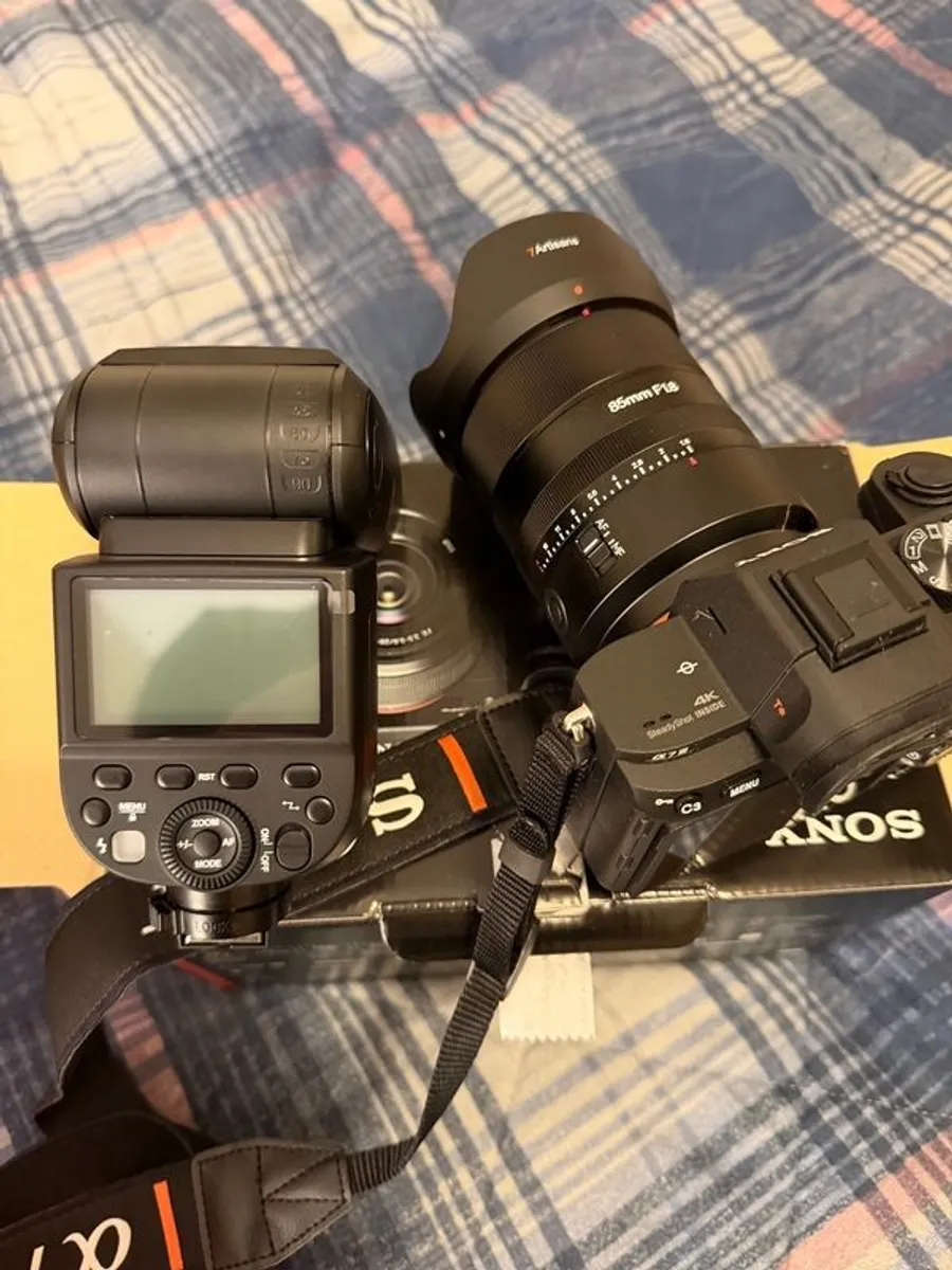 Sony a7iii camera like brand new with full warranty and 2 years accidental damage (just tested not used)with full of accessories - Image 2