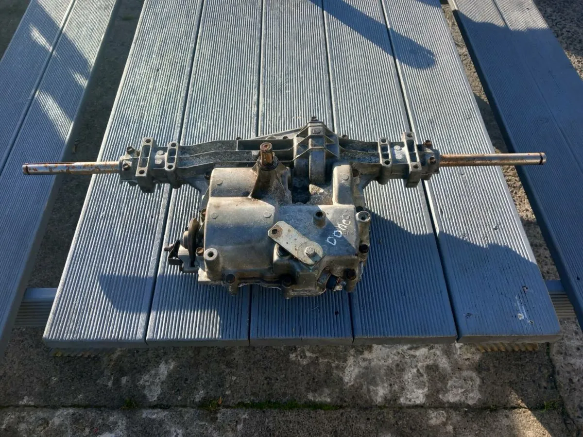 Castlegarden manual gearbox for sale - Image 1